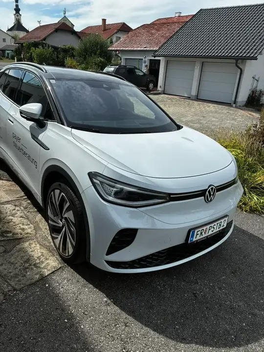 Volkswagen Id.4 2021 photo 2
