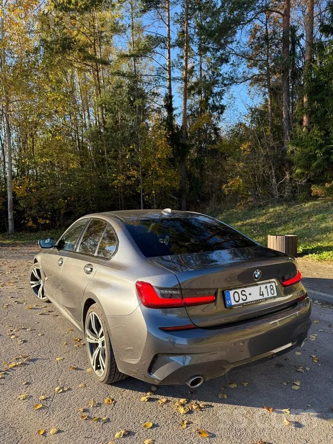 BMW 330E 2020 photo 2