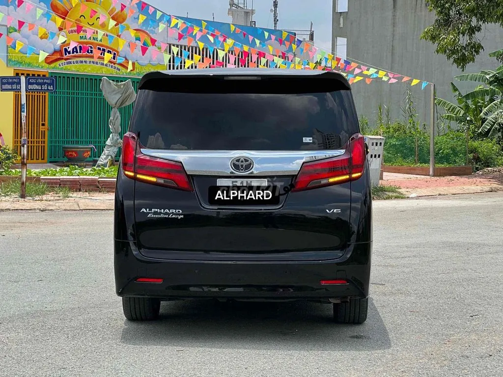 Toyota Alphard 2023 photo 5