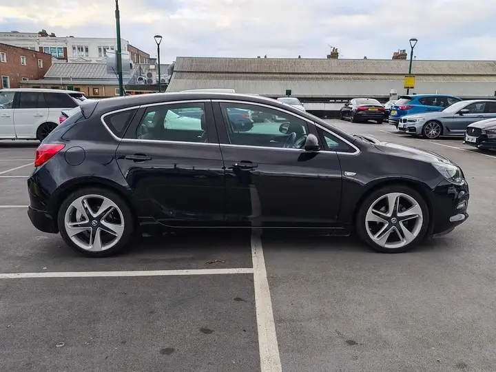 Vauxhall Astra 2016 photo 4