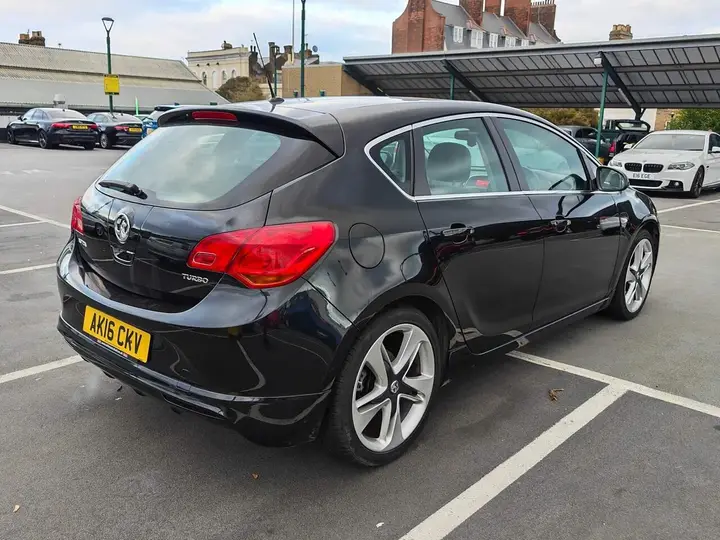 Vauxhall Astra 2016 photo 5