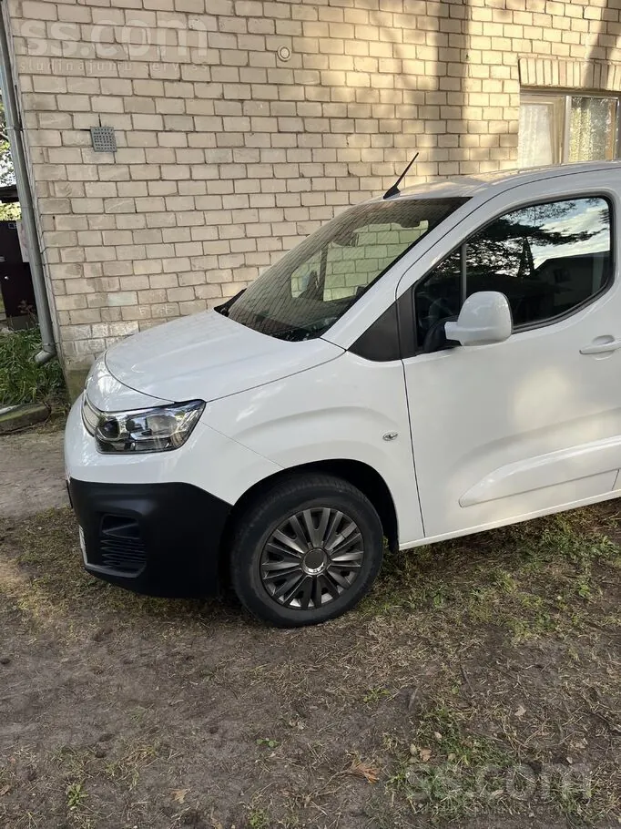 Citroen Berlingo 2021 photo 2