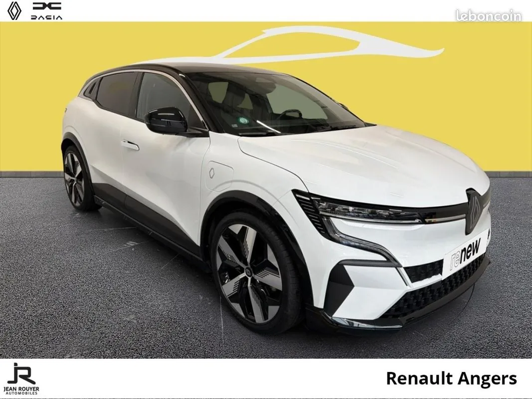 Renault Megane 2023 photo 2