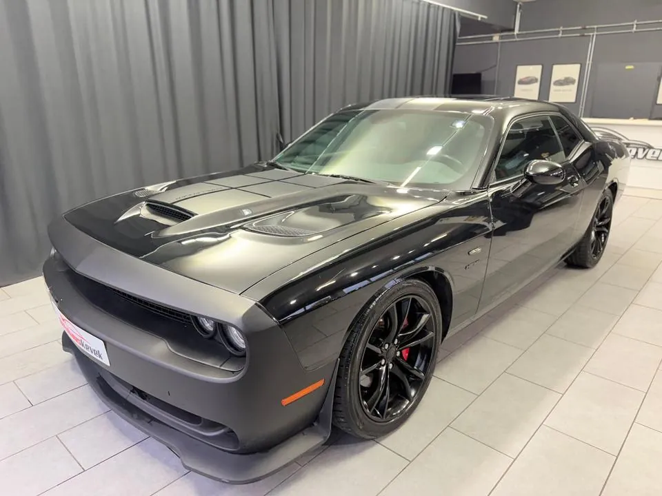 Dodge Challenger