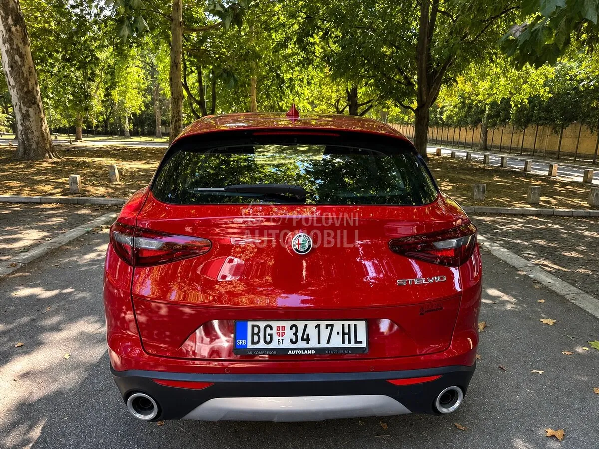 Alfa Romeo Stelvio 2017 photo 5