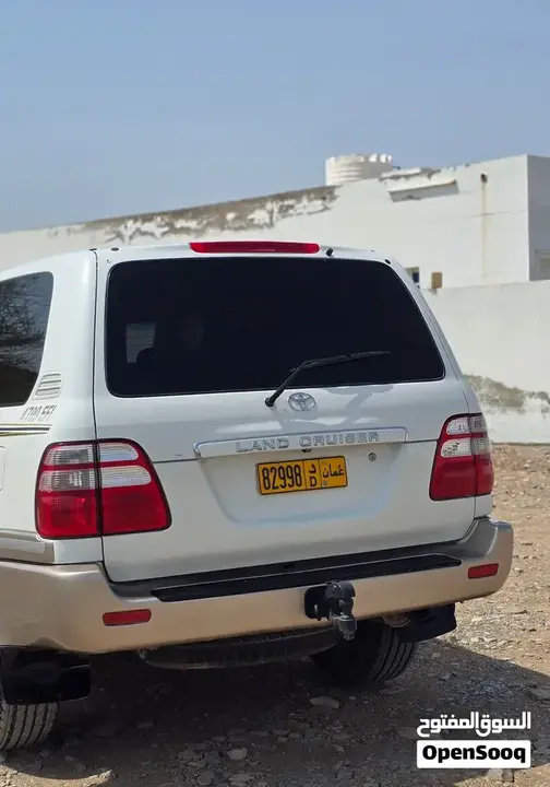 Toyota Land Cruiser 2004 photo 2