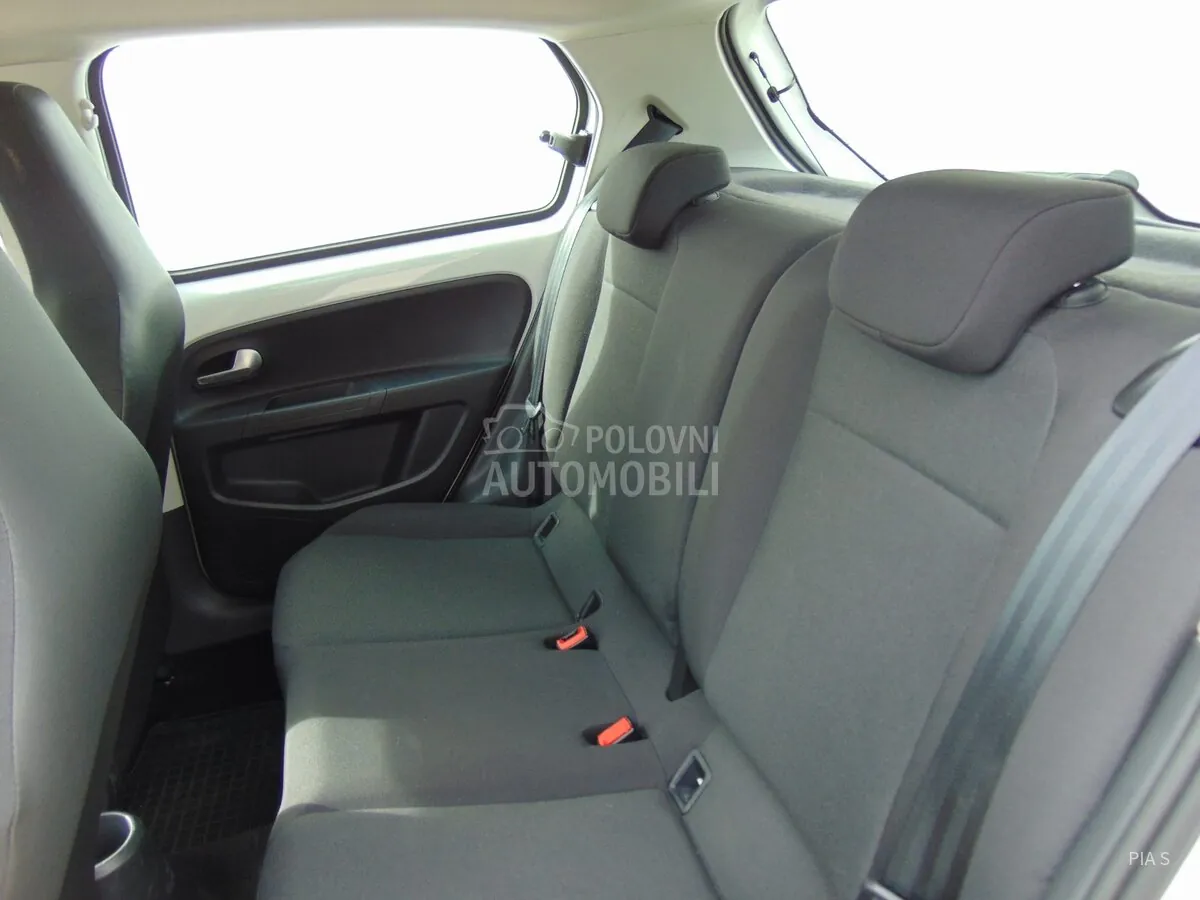Volkswagen Up 2023 photo 4
