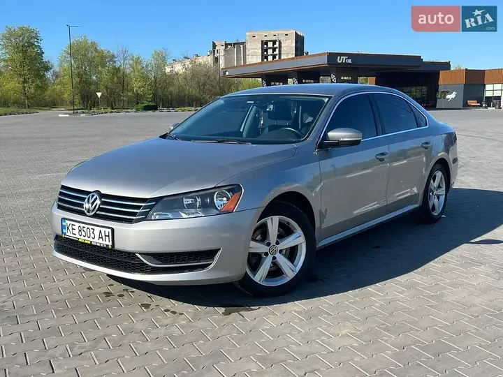 Volkswagen Passat 2014 photo 2