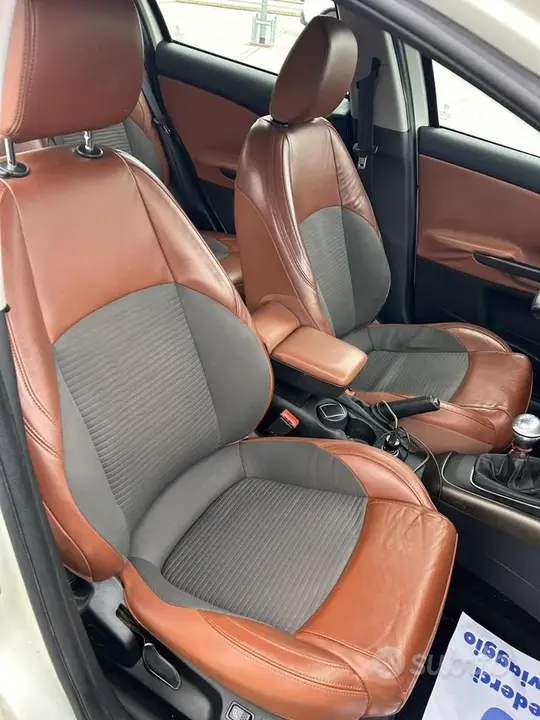 Alfa Romeo Giulietta 2015 photo 3
