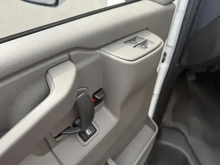 Chevrolet Express 2023 photo 4