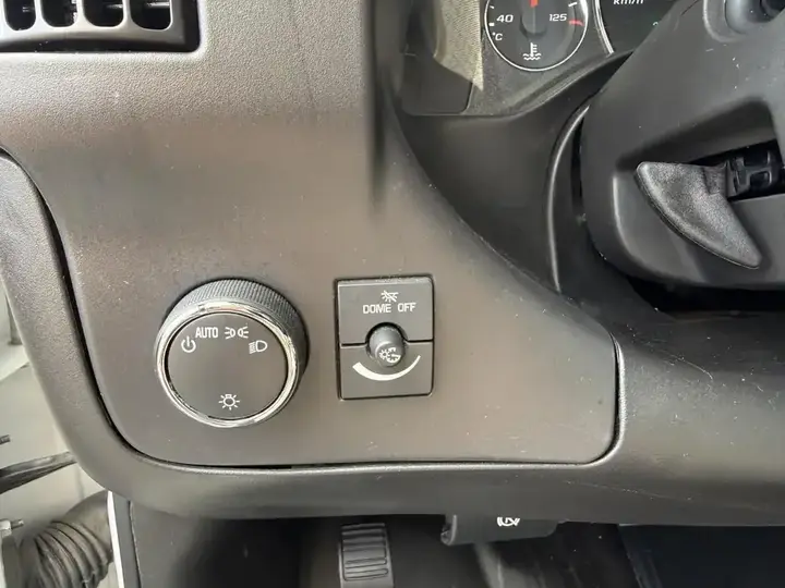Chevrolet Express 2023 photo 5