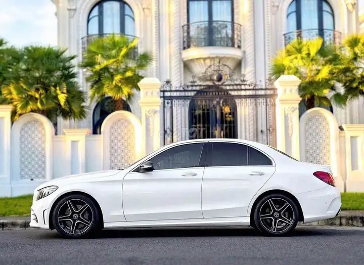 Mercedes-Benz C-Class 2020 photo 5