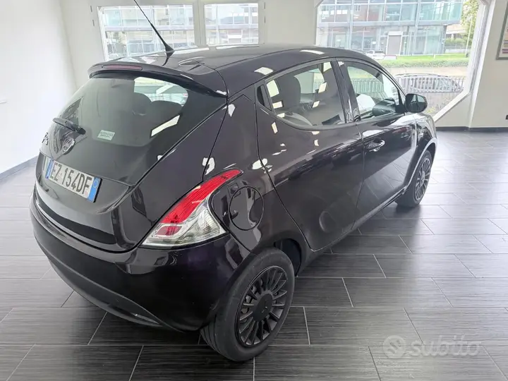 Lancia Ypsilon 2015 photo 3