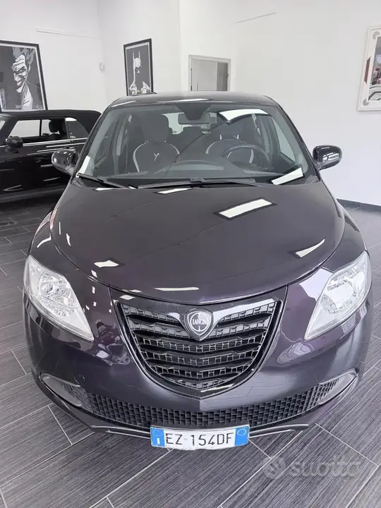 Lancia Ypsilon 2015 photo 2