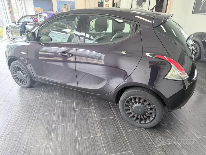 Lancia Ypsilon 2015 photo 4