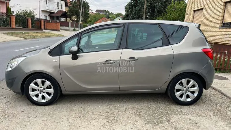 Opel Meriva 2010 photo 2