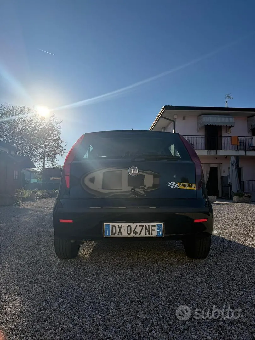 Fiat Punto 2009 photo 3