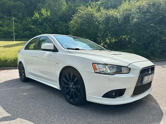 Mitsubishi Lancer