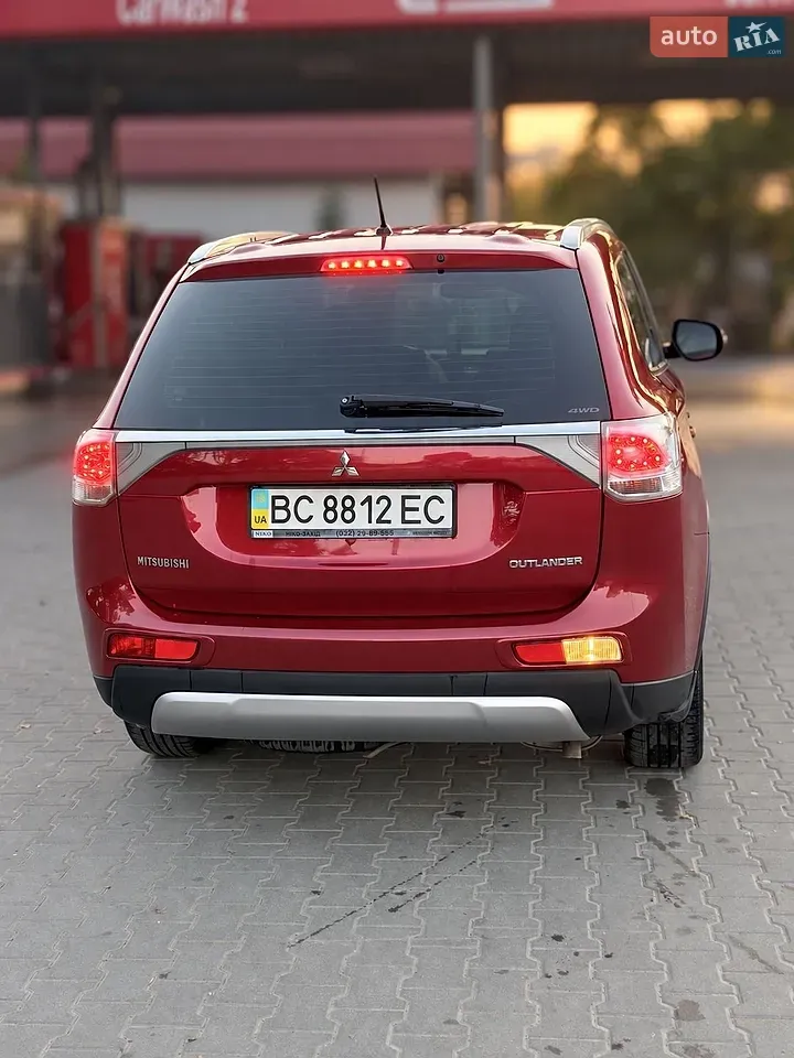 Mitsubishi Outlander 2014 photo 5