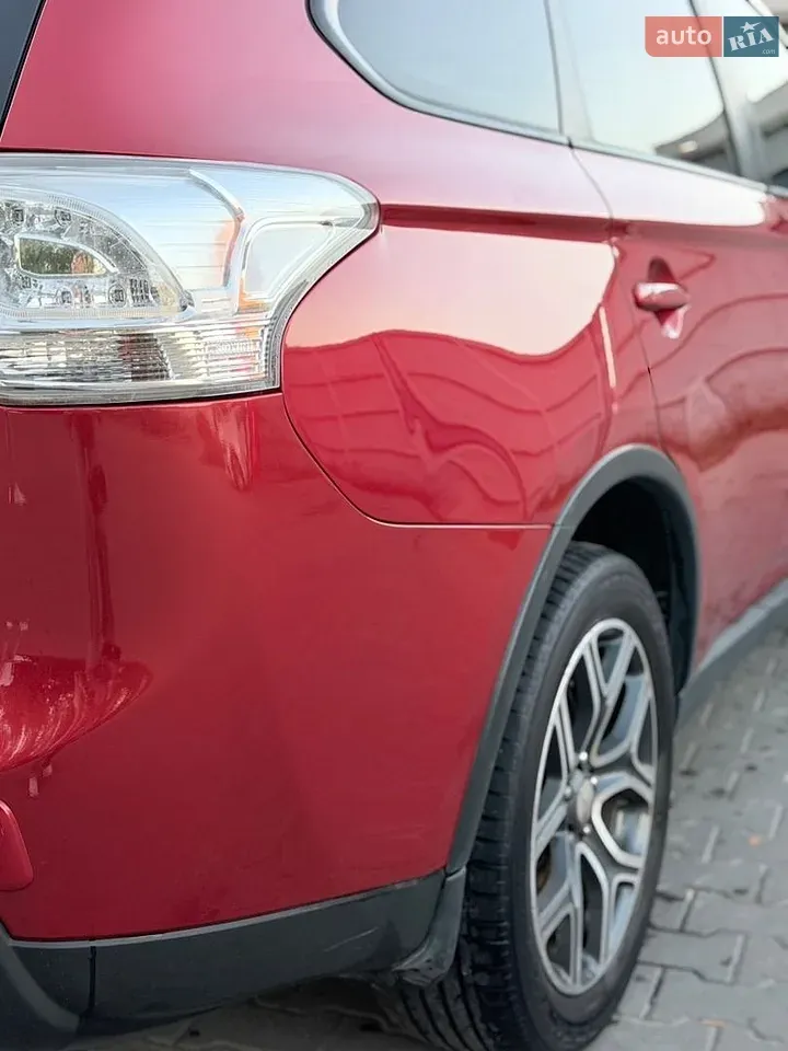 Mitsubishi Outlander 2014 photo 3