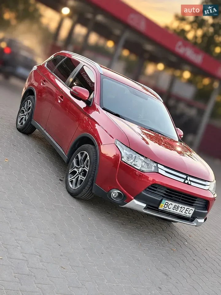 Mitsubishi Outlander 2014 photo 2