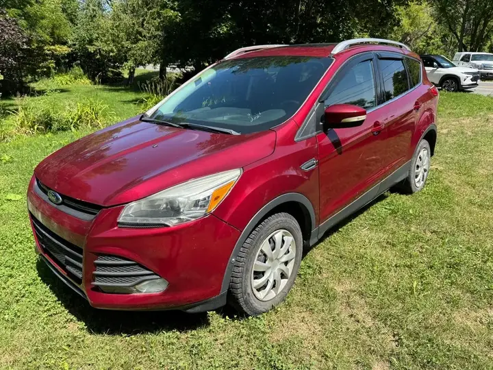 Ford Escape 2015 photo 2
