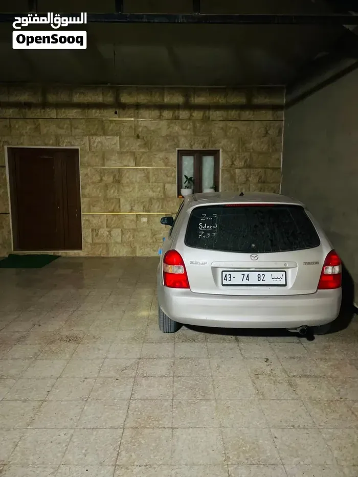 Mazda 323