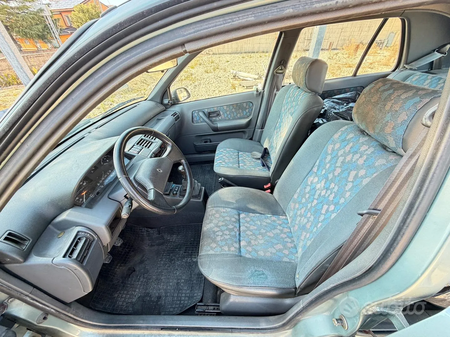 Renault Clio 2000 photo 5