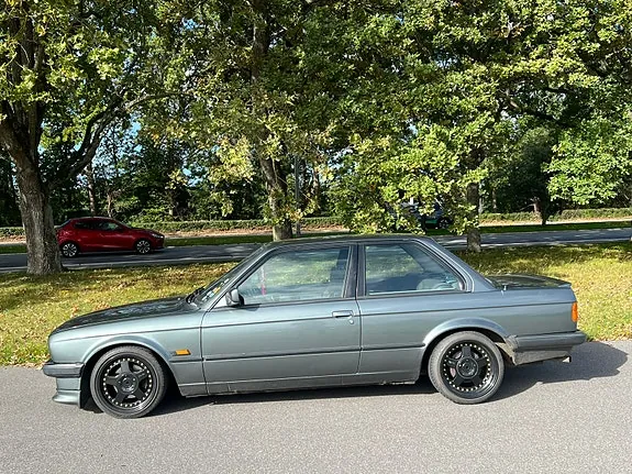 BMW 320I 1985 photo 2