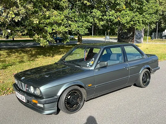 BMW 320I