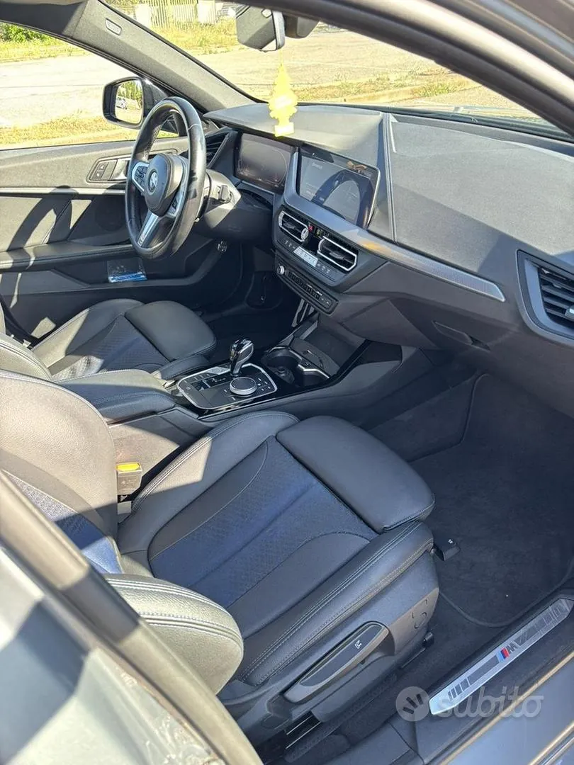 BMW 1 Series 2023 photo 3