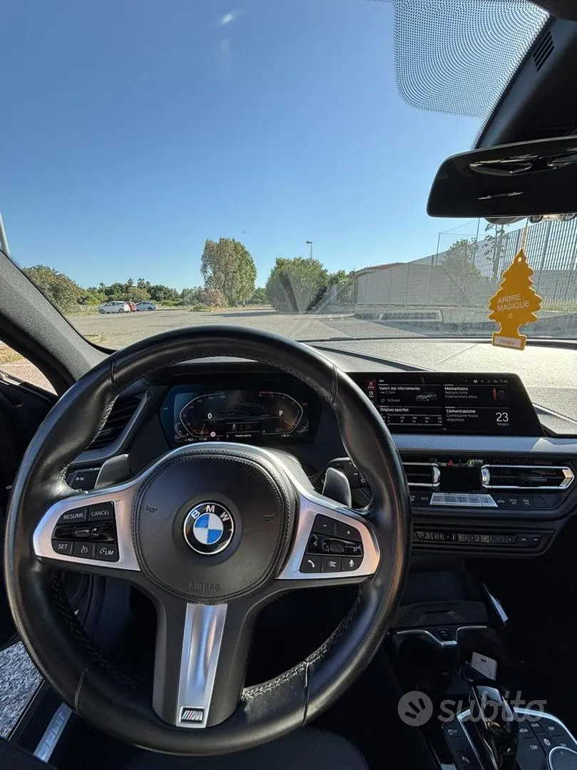 BMW 1 Series 2023 photo 4