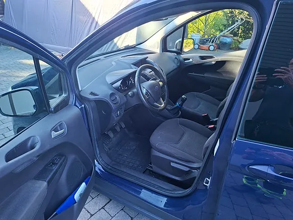 Ford Courier 2015 photo 2