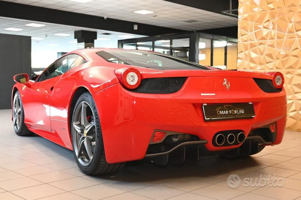 Ferrari 458 Italia 2010 photo 4