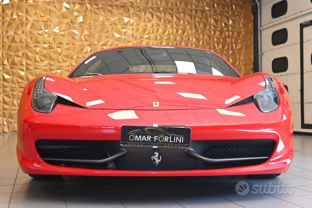 Ferrari 458 Italia 2010 photo 5