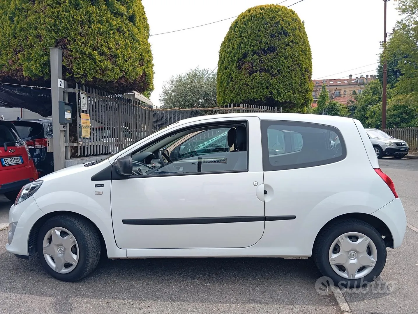 Renault Twingo 2010 photo 2