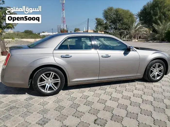 Chrysler 300 1986 photo 5