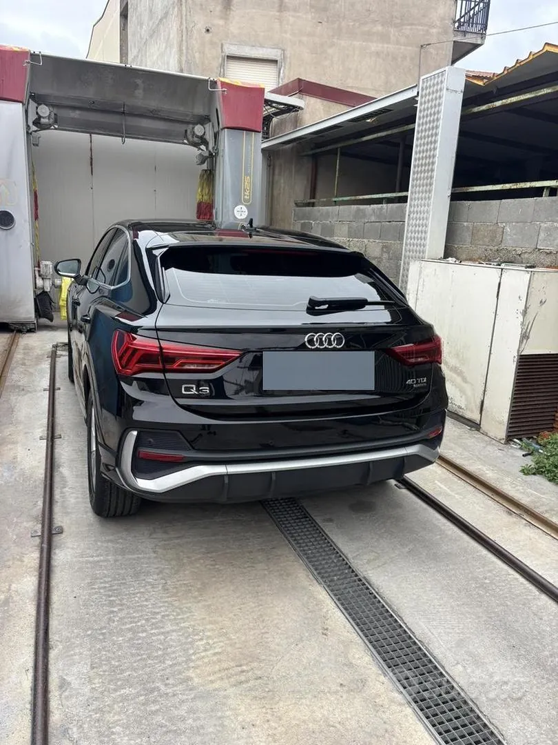 Audi Q3 2021 photo 3