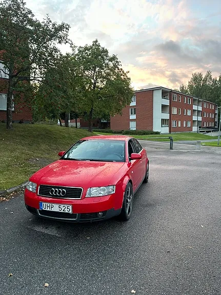 Audi A4 2004 photo 2