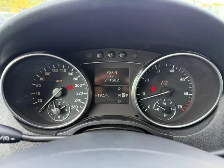 Mercedes-Benz M-Class 2005 photo 2