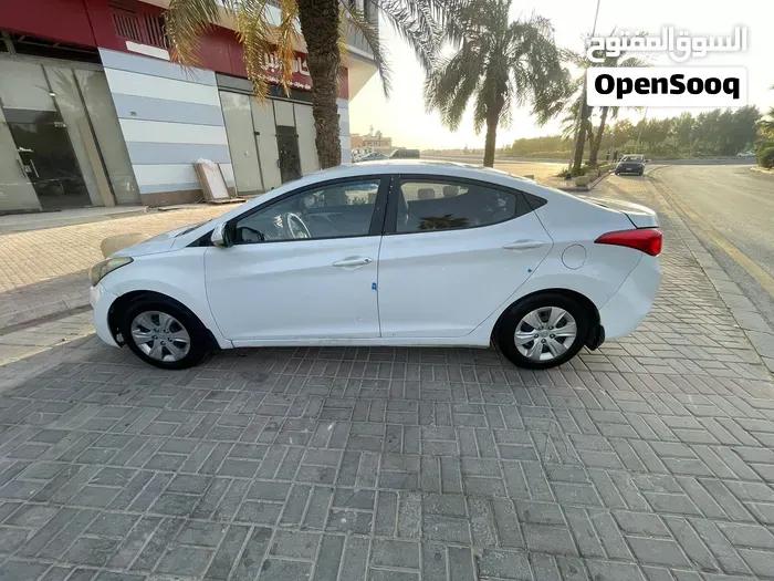 Hyundai Elantra 2012 photo 3