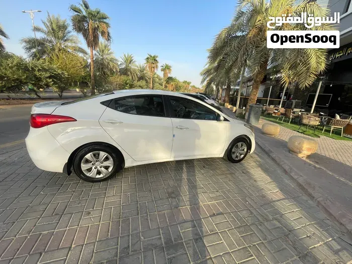 Hyundai Elantra 2012 photo 2
