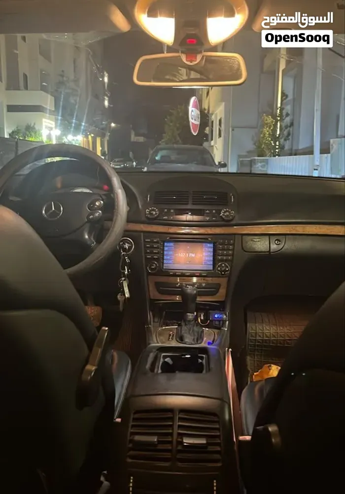 Mercedes-Benz E-Class 2009 photo 4