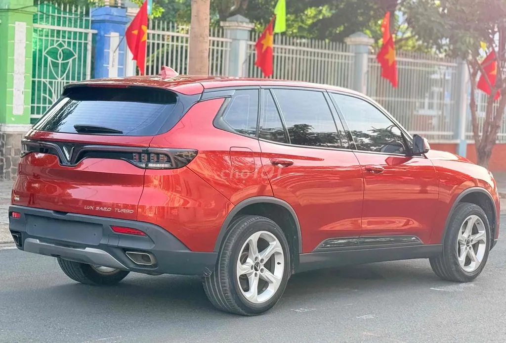 Vinfast Lux Sa2.0 2019 photo 4
