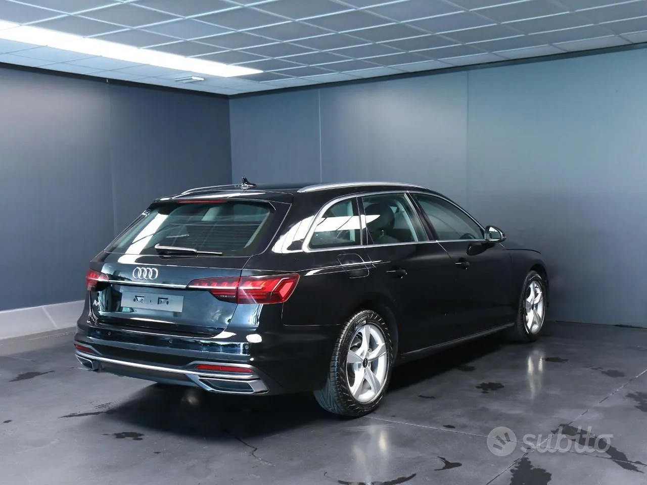 Audi A4 Avant 2023 photo 3