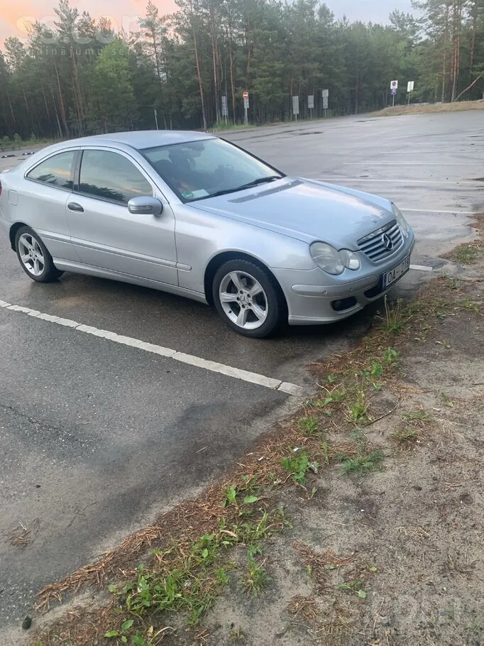 Mercedes-Benz C220 2007 photo 2