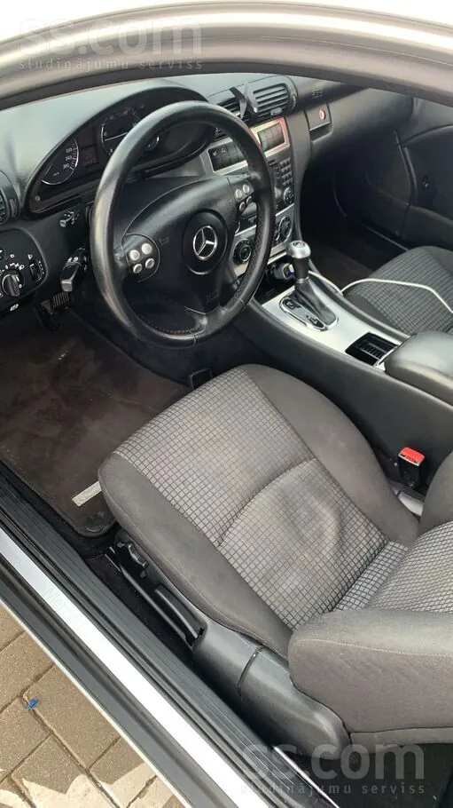 Mercedes-Benz C220 2007 photo 4