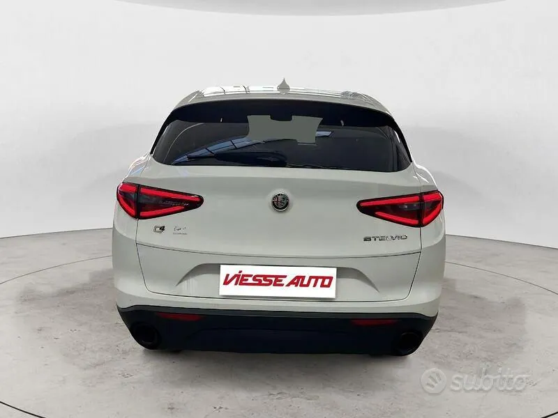 Alfa Romeo Stelvio 2022 photo 5