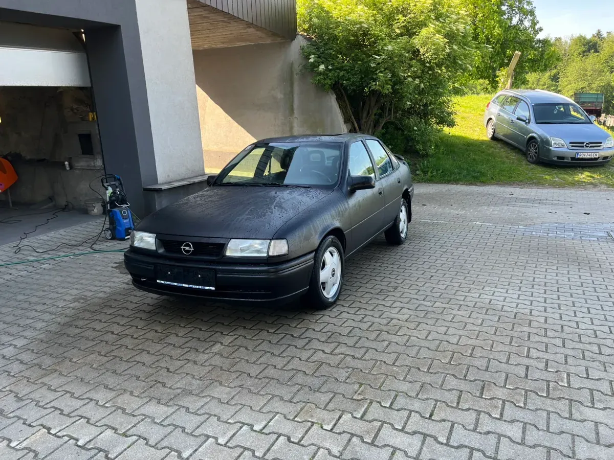 Opel Vectra 1988 photo 2