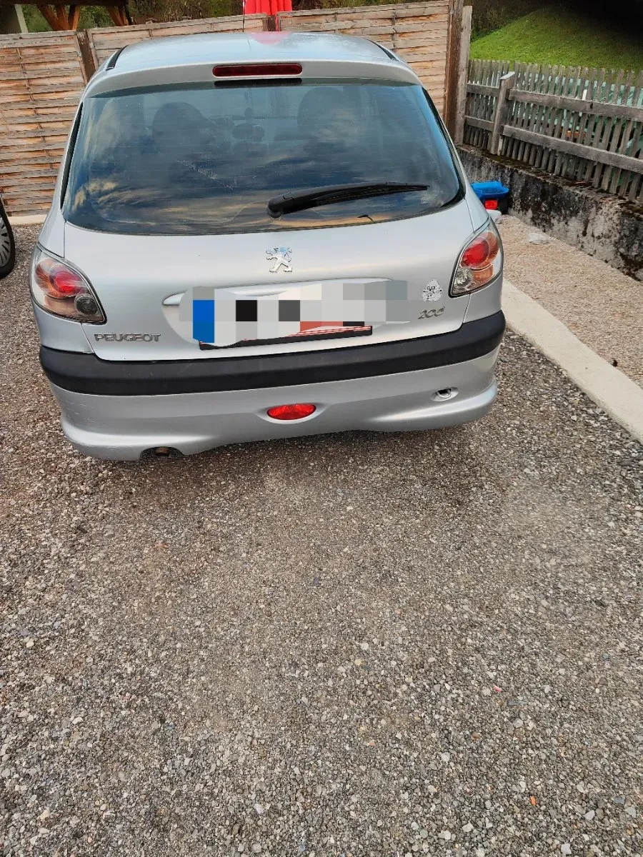 Peugeot 206 2007 photo 2